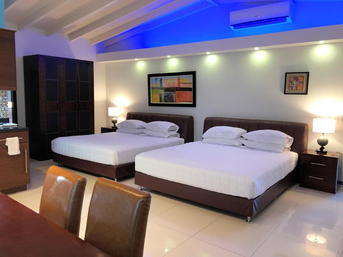 Quints Travelers Inn Willemstad Exterior photo
