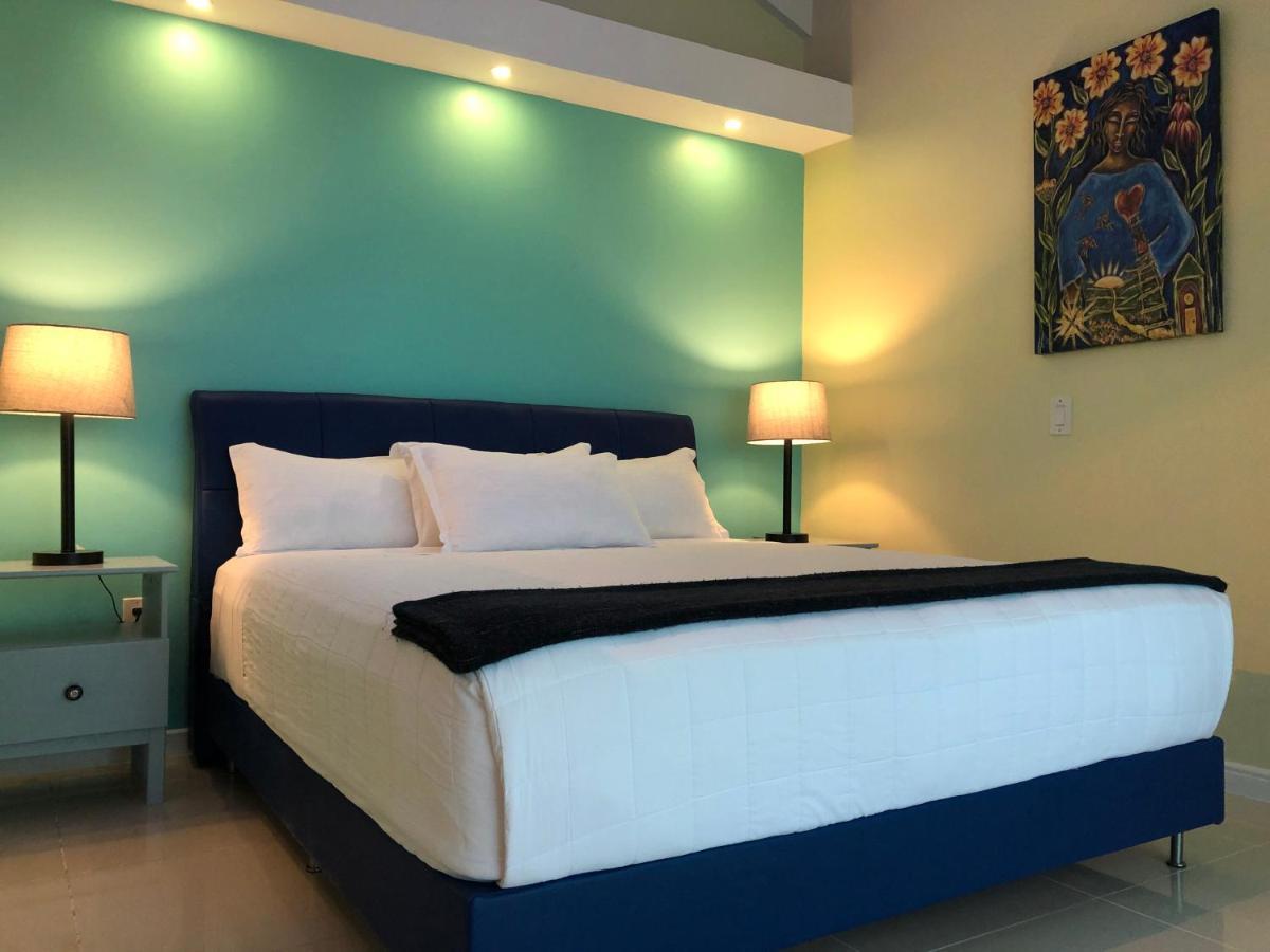 Quints Travelers Inn Willemstad Exterior photo