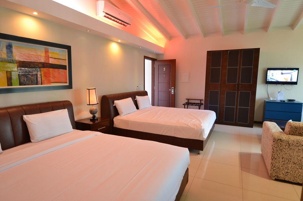 Quints Travelers Inn Willemstad Exterior photo