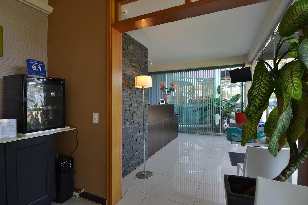 Quints Travelers Inn Willemstad Exterior photo