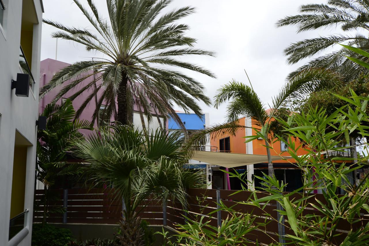 Quints Travelers Inn Willemstad Exterior photo