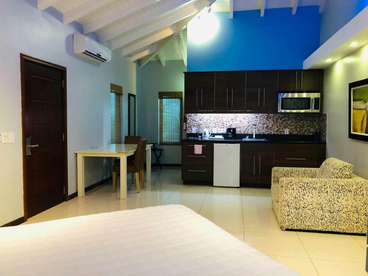 Quints Travelers Inn Willemstad Exterior photo