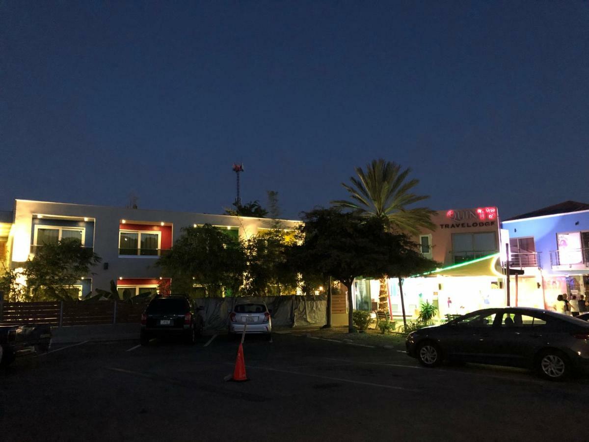 Quints Travelers Inn Willemstad Exterior photo